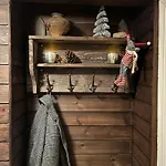 Casa de Férias Unique 200-year Old Tiny House In Old Town Stavanger