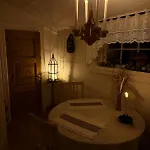 Unique 200-year Old Tiny House In Old Town Casa de Férias