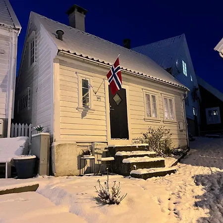 Unique 200-year Old Tiny House In Old Town