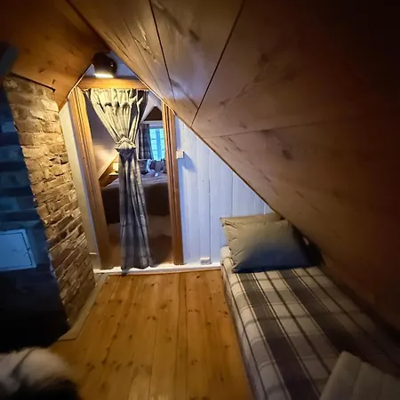 Unique 200-year Old Tiny House In Old Town Nyaraló Stavanger